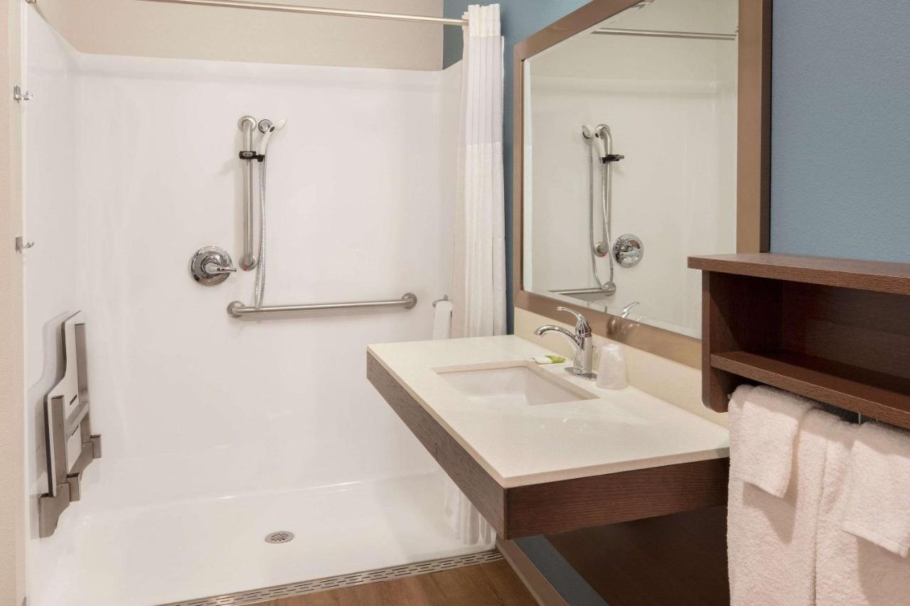 Wood Spring Suites Washington Dc East Arena Drive Lake Arbor Exterior foto