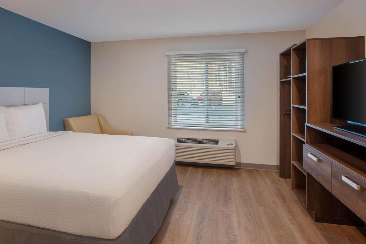 Wood Spring Suites Washington Dc East Arena Drive Lake Arbor Exterior foto