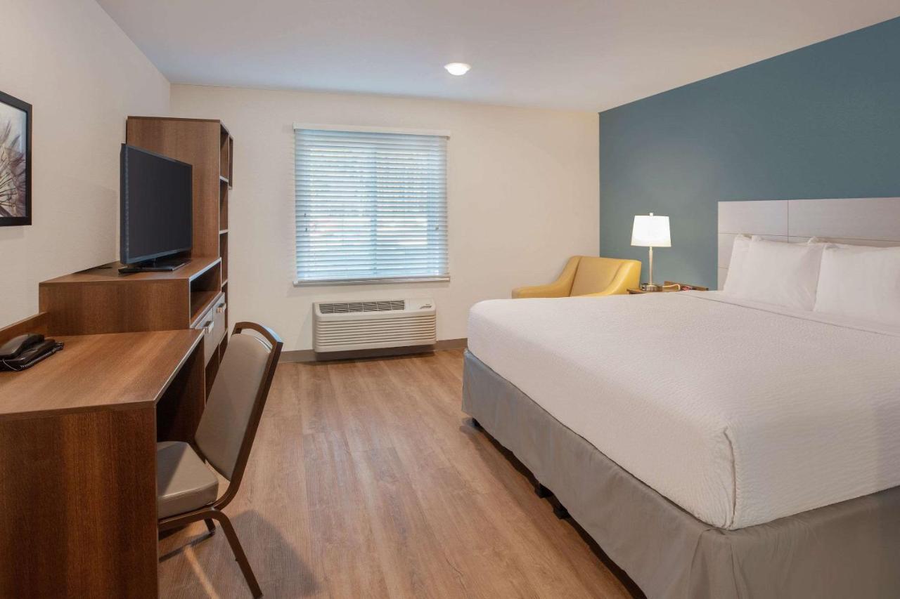 Wood Spring Suites Washington Dc East Arena Drive Lake Arbor Exterior foto
