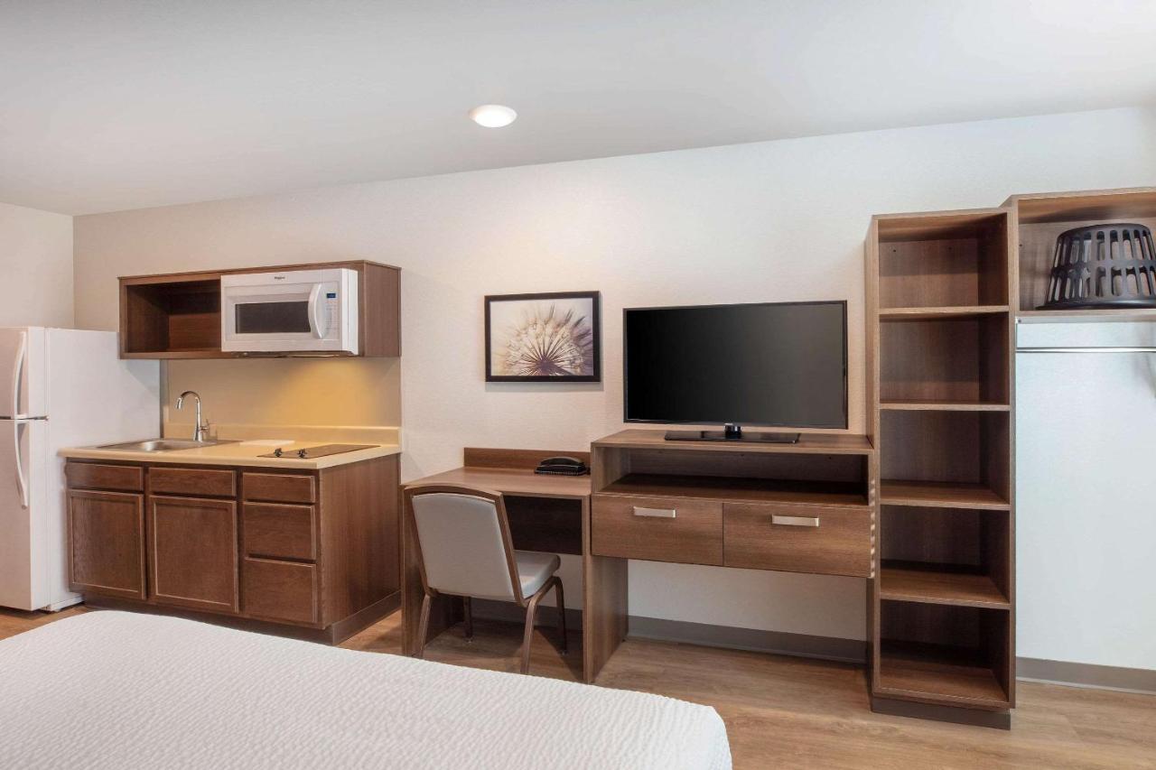 Wood Spring Suites Washington Dc East Arena Drive Lake Arbor Exterior foto